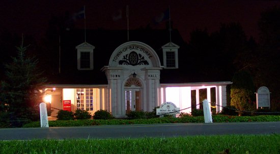 Image: Town Hall at night